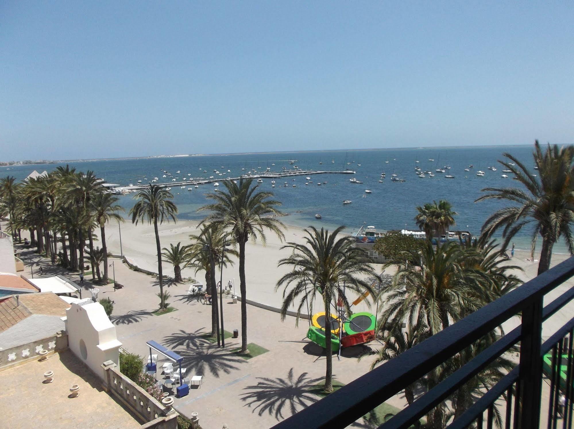Hotel Lido Santiago De La Ribera Bagian luar foto