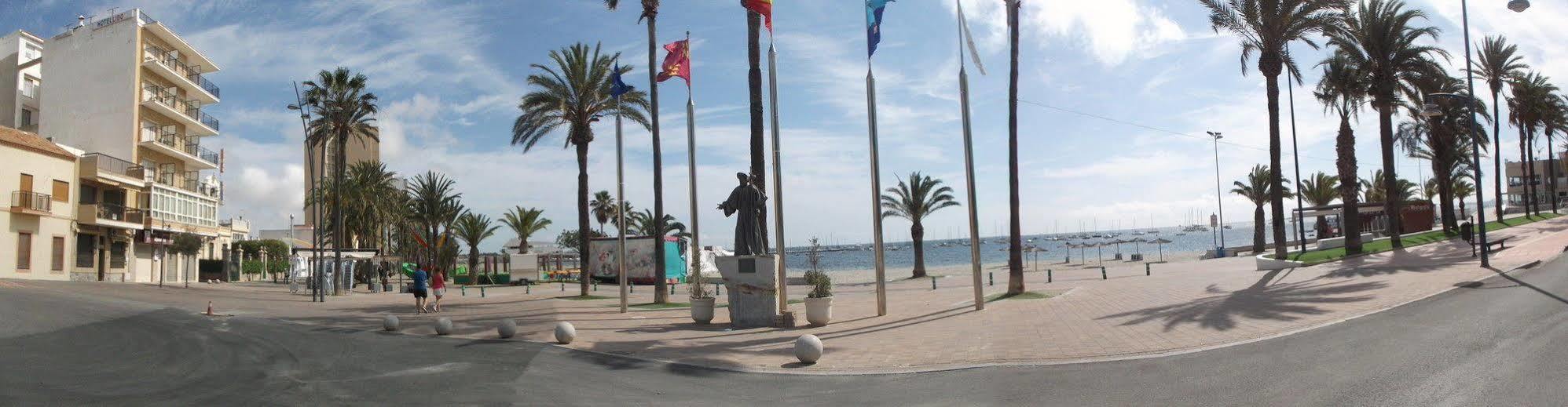 Hotel Lido Santiago De La Ribera Bagian luar foto